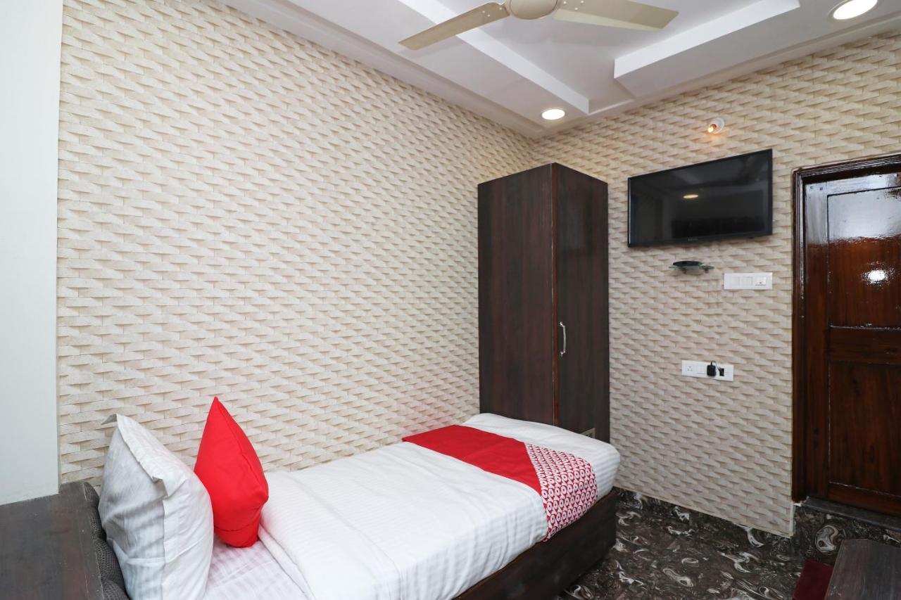 Oyo Hotel Prerna Rāipur エクステリア 写真